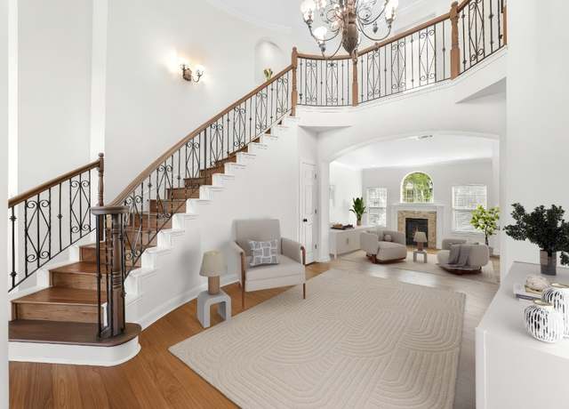 Property at 10005 Cormorant Cv, Austin, TX 78730, 5 beds, 4 baths