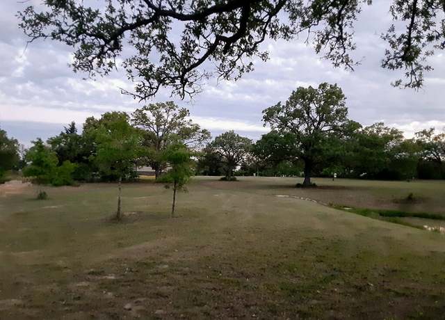 Property at 251 Fairview Dr, Rockdale, TX 76567, 1 bed, 1 bath