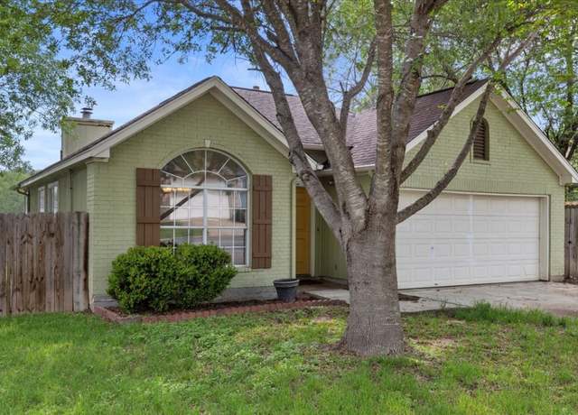 Property at 812 Lago Vista St, San Marcos, TX 78666, 3 beds, 2 baths