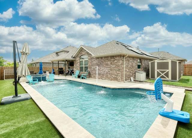 Property at 525 Flag Ln, Leander, TX 78641, 4 beds, 2 baths