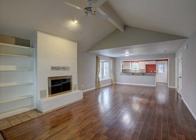 Property at 405 E 6th St, Georgetown, TX 78626, 2 beds, 2 baths