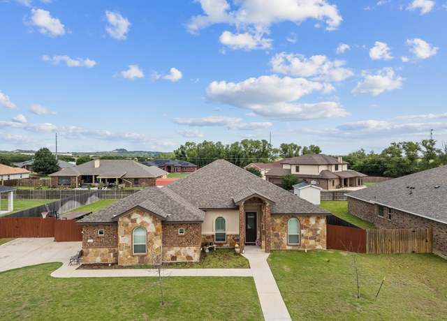 Property at 2311 Sparrow Rd, Killeen, TX 76542, 5 beds, 3 baths