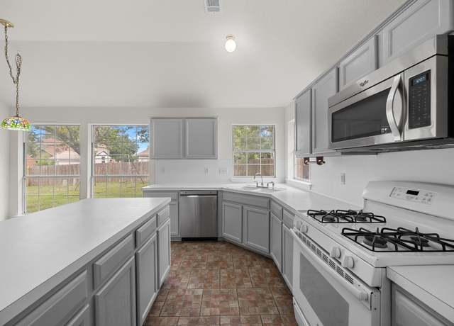 Property at 706 Cornell Dr, Pflugerville, TX 78660, 3 beds, 2 baths