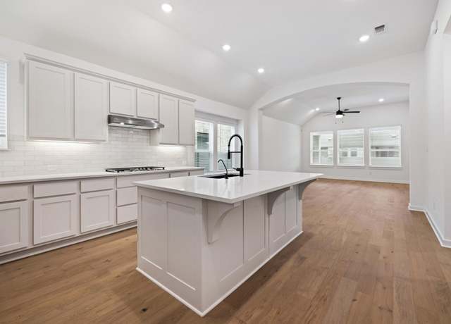 Property at 105 Great Oak Ln, Georgetown, TX 78628, 4 beds, 3 baths