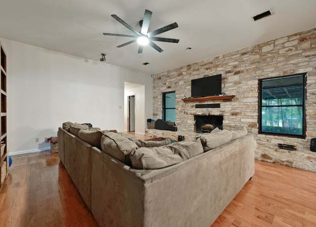 Property at 12902 Ben Milam Dr, Manchaca, TX 78652, 3 beds, 2 baths