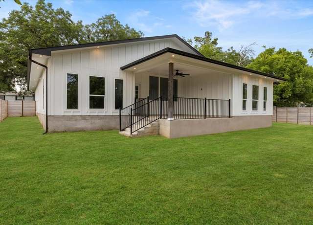 Property at 108 Bill St, Elgin, TX 78621, 3 beds, 2.5 baths