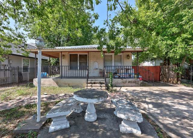 Property at 2909 E 5th St, Austin, TX 78702, 2 beds, 1 bath