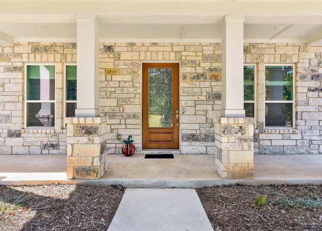 Property at 13503 Carpenter Ln, Manchaca, TX 78652, 3 beds, 2 baths
