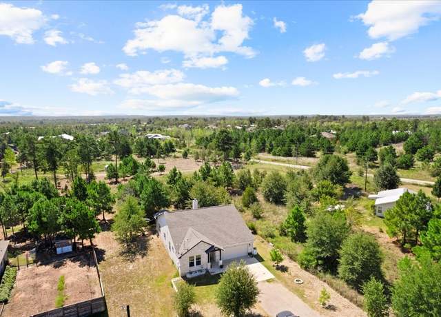 Property at 113 Tonkawa Ln, Paige, TX 78659, 3 beds, 2 baths