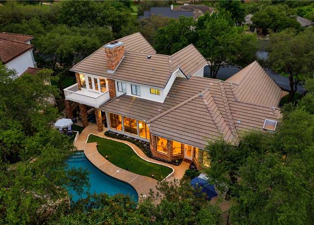 Property at 20 Hedgebrook Way, The Hills, TX 78738, 4 beds, 3 baths