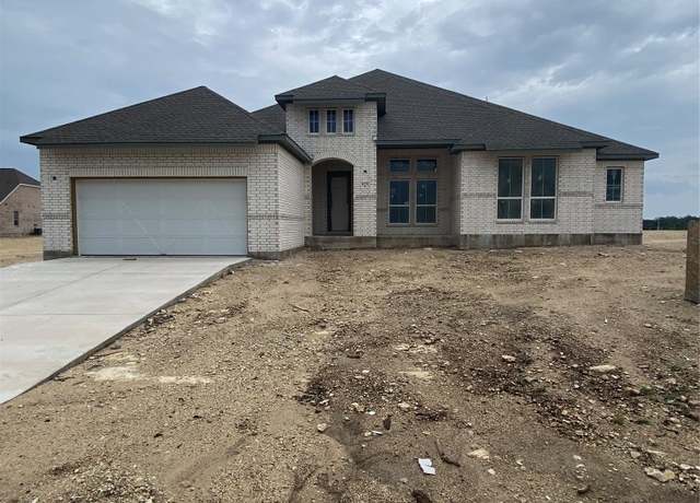 Property at 825 S Hemingway Loop, Liberty Hill, TX 78642, 4 beds, 3.5 baths