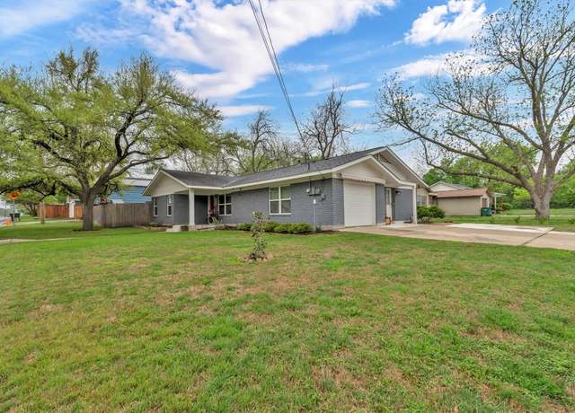 Property at 1701 Davis St, Taylor, TX 76574, 3 beds, 2 baths