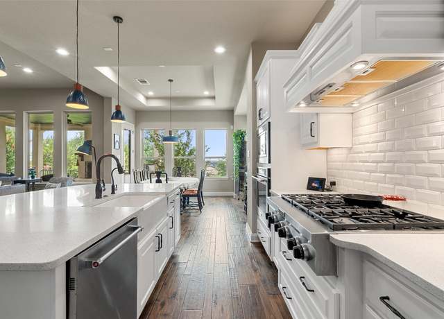 Property at 403 Baldovino Skwy, Austin, TX 78738, 4 beds, 4.5 baths