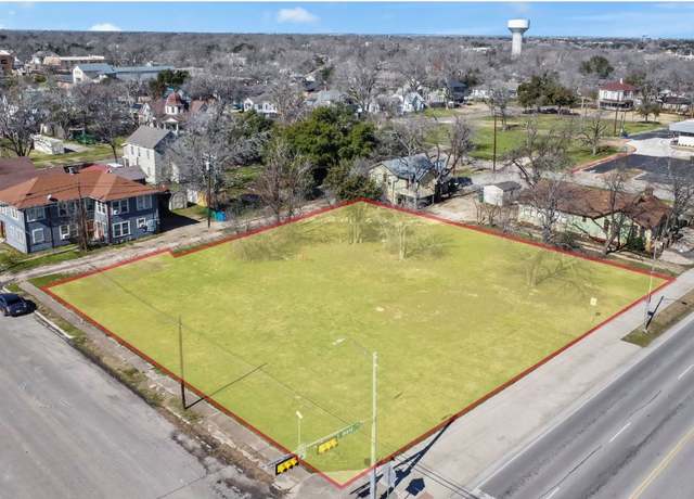 Property at 703 N Main St, Taylor, TX 76574