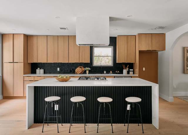 Property at 13108 Kellies Farm Ln, Austin, TX 78727, 4 beds, 2.5 baths