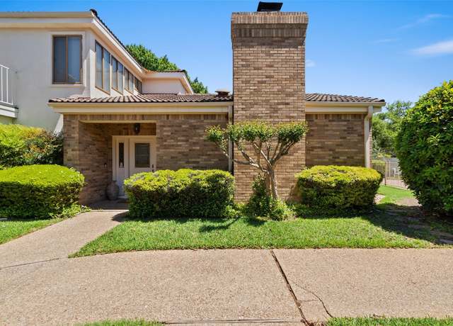 Property at 1101 Lakeway Dr Unit D, Lakeway, TX 78734, 3 beds, 2.5 baths