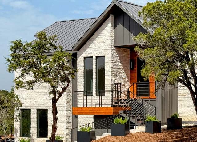 Property at 323 Stonegate Ln, Dripping Springs, TX 78620, 4 beds, 3.5 baths