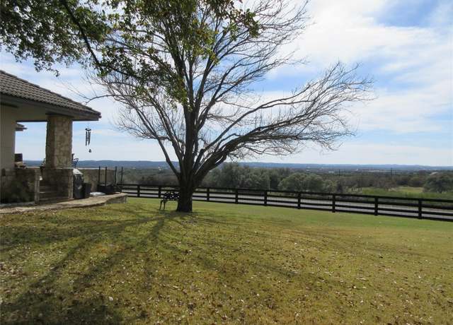 Property at 1705 Clubhouse Hill Dr, Spicewood, TX 78669, 2 beds, 2 baths