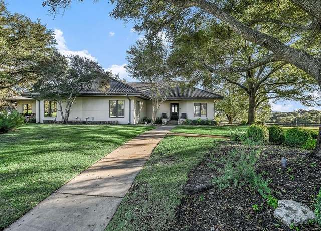 Property at 1705 Clubhouse Hill Dr, Spicewood, TX 78669, 2 beds, 2 baths