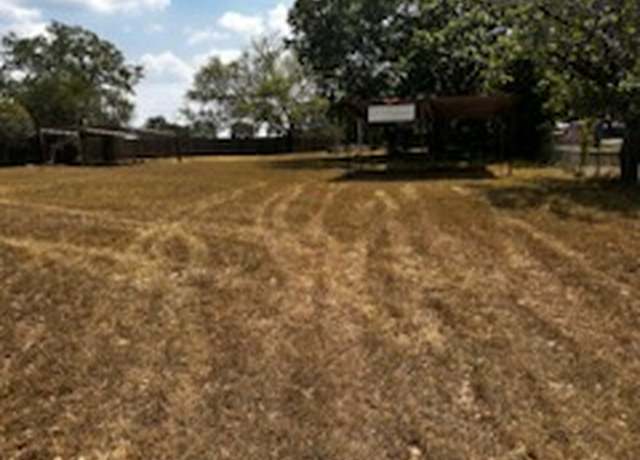Property at 1617 Old Mcmahan Trl, Lockhart, TX 78644