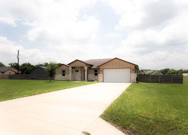 Property at 121 Grassy Ln, Elgin, TX 78621, 4 beds, 2.5 baths