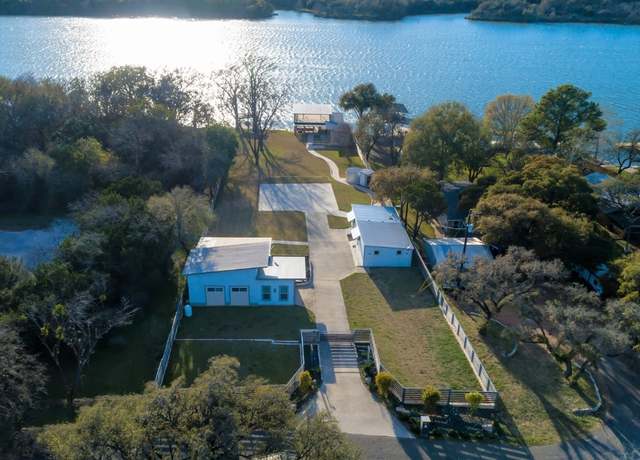 Property at 1004 Circle Dr, Kingsland, TX 78639, 4 beds, 4 baths