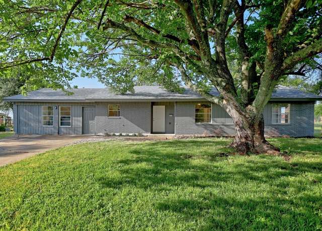 Property at 2111 Mardean Ln, Temple, TX 76501, 5 beds, 2 baths