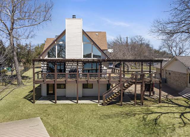 Property at 406 Flamingo Cir, Highland Haven, TX 78654, 3 beds, 2.5 baths
