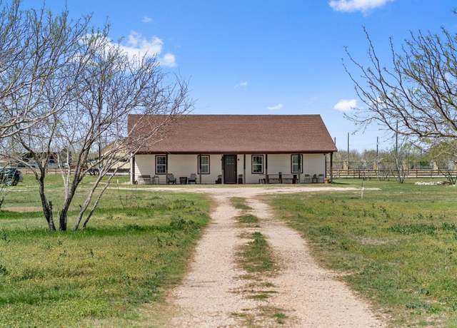 Property at 130 Holbox Dr, Del Valle, TX 78617, 4 beds, 3 baths