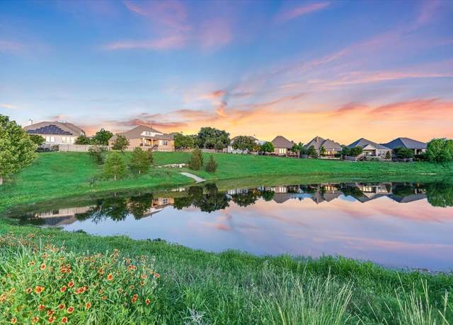 Property at 216 Canyon View Rd, Georgetown, TX 78628, 4 beds, 3 baths