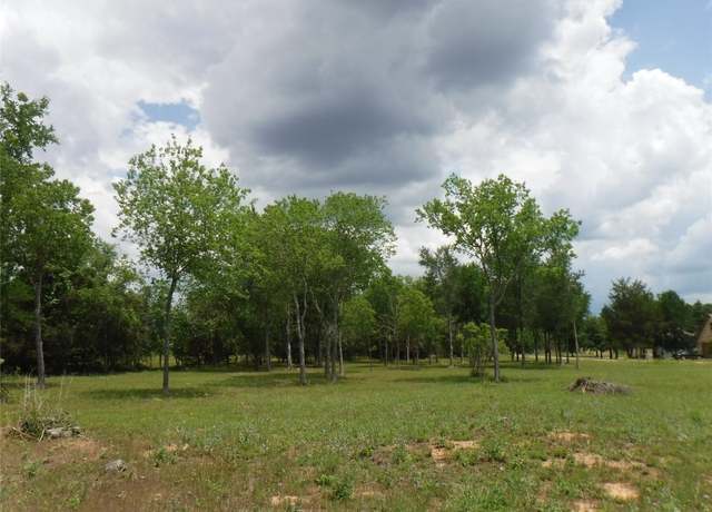 Property at 104 W Riverside Dr, Bastrop, TX 78602