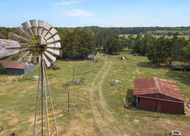 Property at 145 Stolle Ln, Flatonia, TX 78941, 2 beds, 2 baths