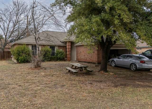 Property at 1006 Cottonbowl Dr, Taylor, TX 76574, 4 beds, 2 baths