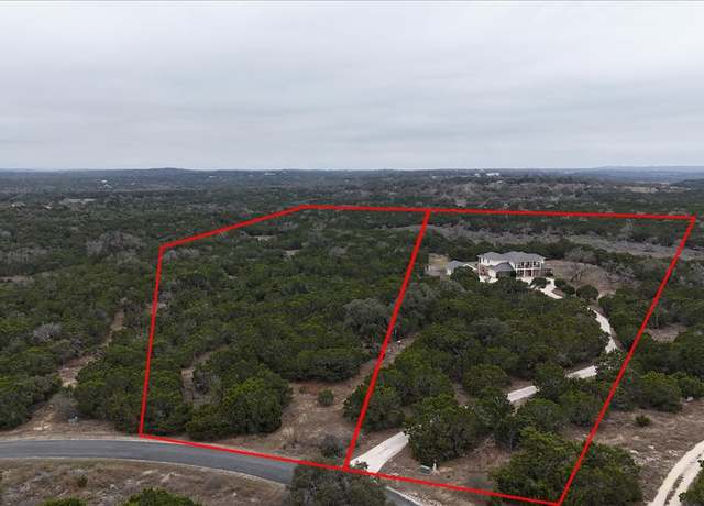 Property at 130 Cave Springs Dr, Wimberley, TX 78676, 3 beds, 2.5 baths