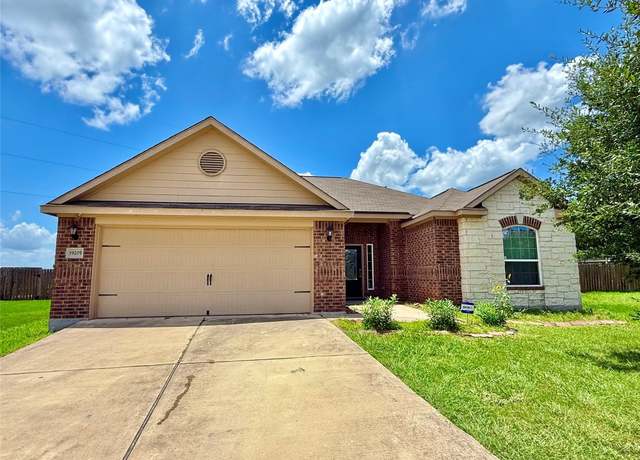 Property at 19205 Denton Line Dr, Manor, TX 78653, 3 beds, 2 baths