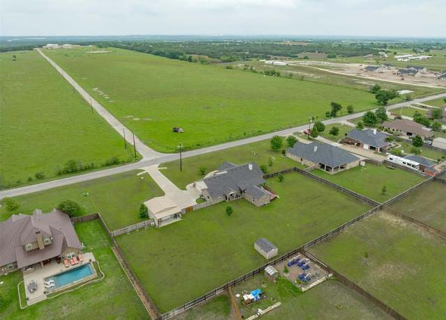 Property at 4445 W Amity Rd, Salado, TX 76571, 4 beds, 3.5 baths