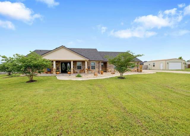 Property at 4445 W Amity Rd, Salado, TX 76571, 4 beds, 3.5 baths