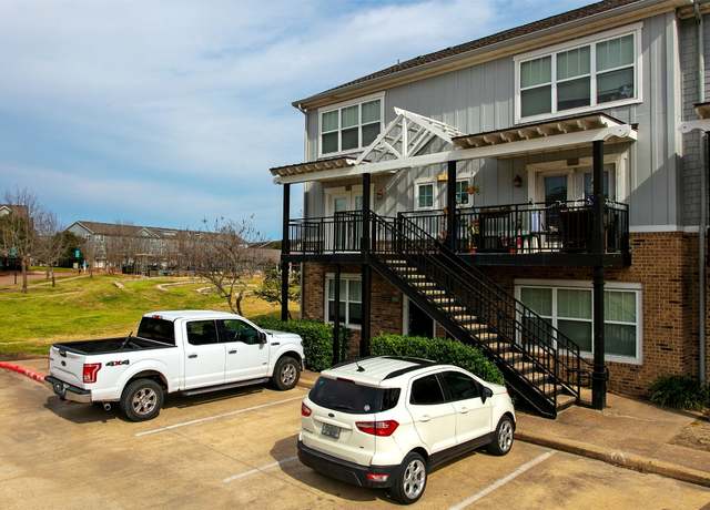 Property at 1725 Harvey Mitchell Pkwy S #221, College Station, TX 77840, 3 beds, 3 baths