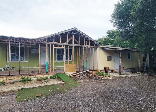 Property at 296 Legend Oaks Dr, Dale, TX 78616, 3 beds, 2 baths