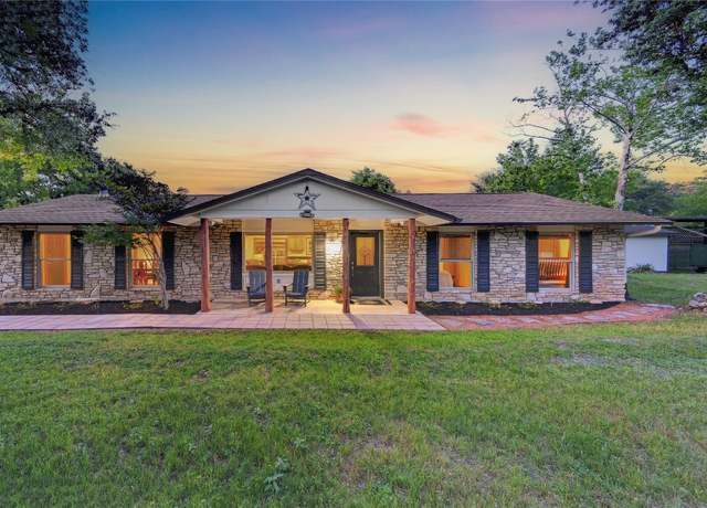 Property at 400 Cypress Creek Ln, Wimberley, TX 78676, 5 beds, 3 baths