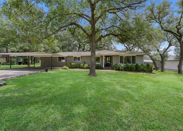 Property at 112 Louisiana Ave, New Braunfels, TX 78130, 4 beds, 2 baths