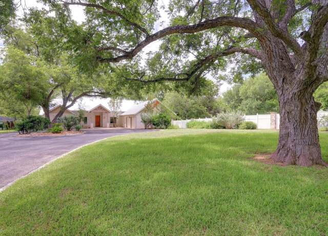 Property at 1440 Flite Acres Rd, Wimberley, TX 78676, 3 beds, 2.5 baths