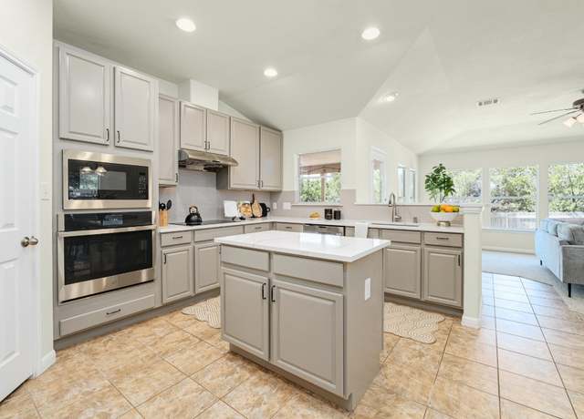 Property at 20603 National Dr, Lago Vista, TX 78645, 5 beds, 3 baths