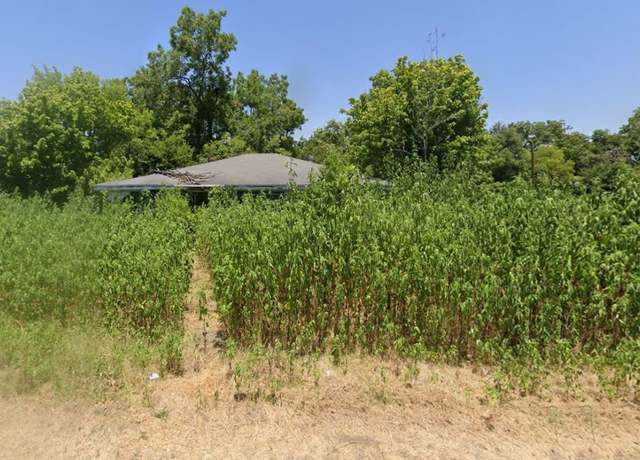 Property at 813 Live Oak St, Marlin, TX 76661, 3 beds, 1 bath