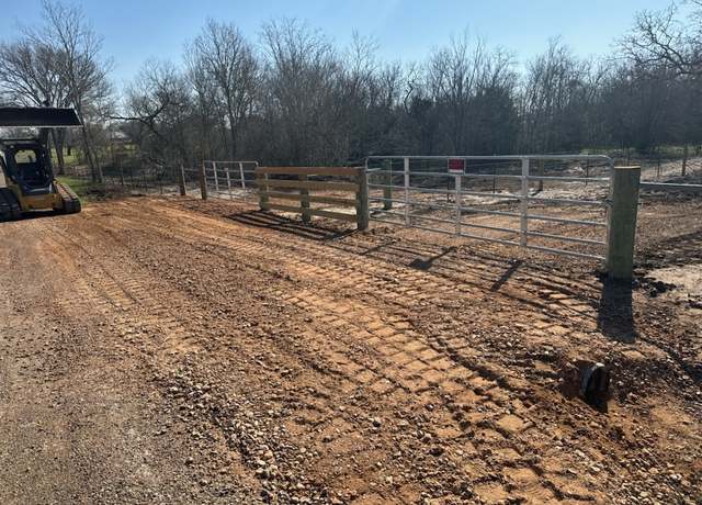 Property at 8307 Jeddo Rd, Waelder, TX 78959