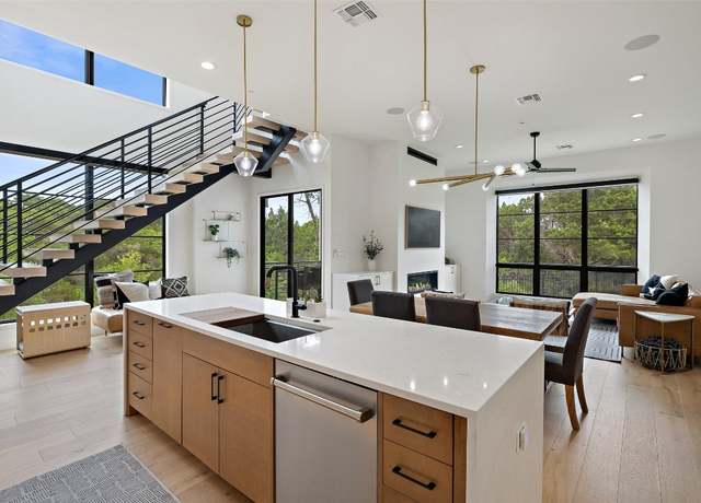 Property at 903 Alexia Ln, Austin, TX 78746, 3 beds, 3.5 baths