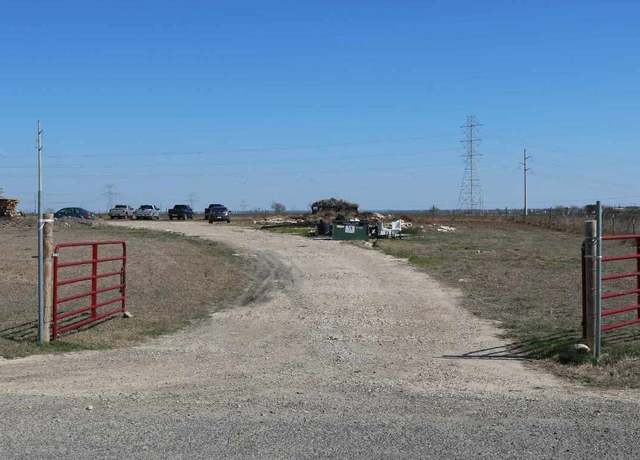 Property at 1700 Williamson Rd, Lockhart, TX 78644