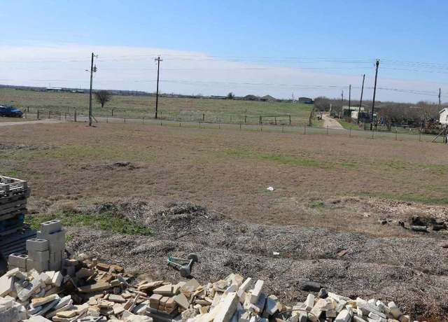 Property at 1700 Williamson Rd, Lockhart, TX 78644