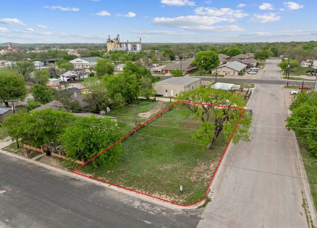 Property at 807 S Main St, Lampasas, TX 76550