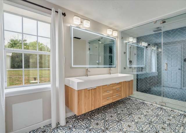 Property at 8204 Williamson Creek Dr, Austin, TX 78736, 3 beds, 2.5 baths